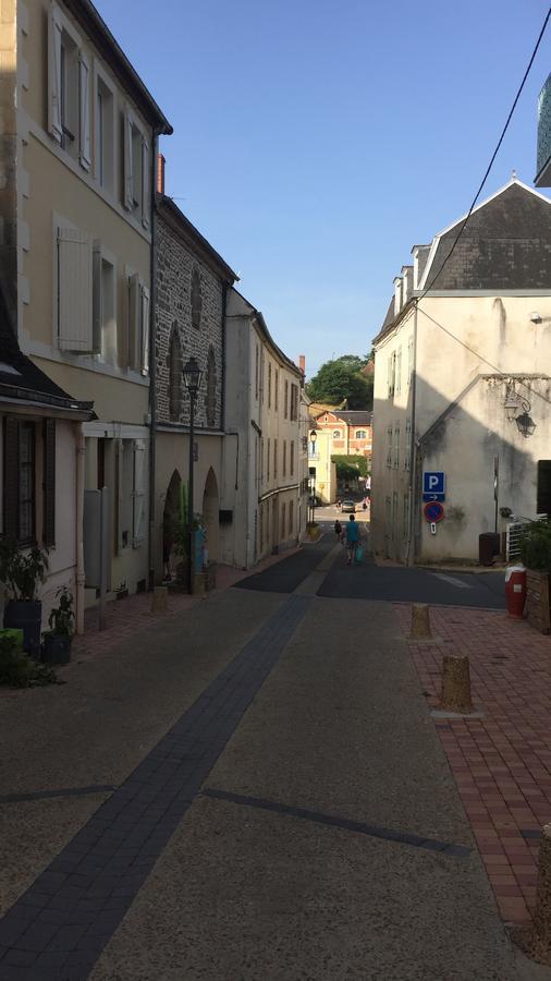 Holiday Home Villa Castel Marie Louise Néris-les-Bains Exterior foto